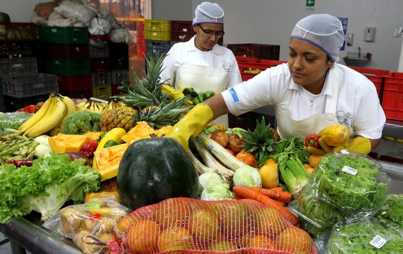 Desde octubre de 1999, el Banco Arquidiocesano de Alimentos de Medellín es reconocido como un programa bandera en la distribución de alimentos con compromiso social. Llega a 84 municipios antioqueños. FOTO Julio César Herrera