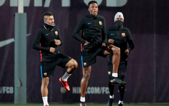 Yerry Mina (centro), que fue oficializado el pasado 11 de enero como nuevo jugador del Barcelona, ha sido convocado a cuatro juegos en la Liga de España y la Copa del Rey. FOTO EFE