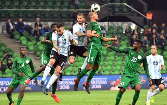 Argentina, que ganaba 2-0, terminó perdiendo 2-4 ante Nigeria. FOTO AFP
