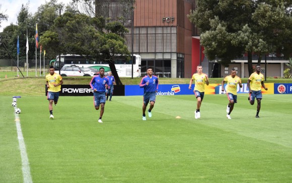 Gimnasio, recuperación y fútbol en espacio reducido fueron los trabajos que hicieron los jugadores de la Selección Colombia en la sede de la Federación. FOTO CORTESÍA FEDERACIÓN COLOMBIANA DE FÚTBOL