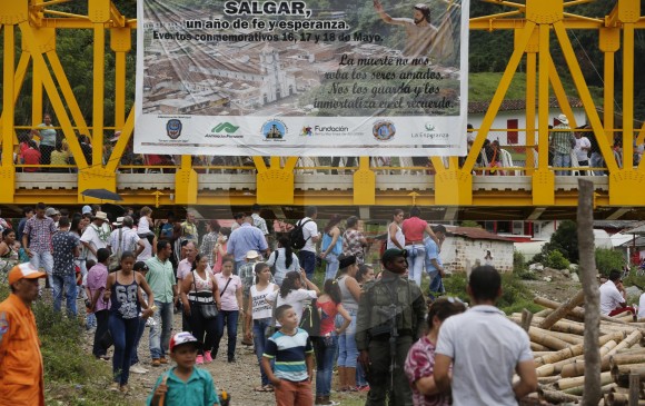 El presidente Santos encabezó el acto de entrega de subsidios de vivienda a las familias damnificadas por la tragedia que impactó al municipio hace un año. FOTOS Julio César Herrera