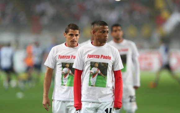 Varios futbolistas de la Selección peruana apoyaron a su compañero Paolo Guerrero. FOTO EFE.