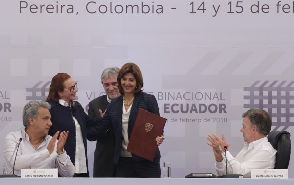 El presidente de Ecuador, Lenín Moreno, en compañía de la canciller María Ángela Holguín. FOTO Presidencia