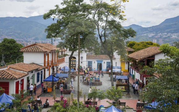 La alianza pretende erradicar las malas prácticas turísticas de Medellín y Antioquia. En la foto el Pueblito Paisa del Cerro Nutibara. FOTO EDWIN BUSTAMANTE