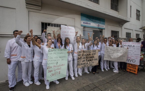 Unos 1.300 trabajadores de la IPS Génesis han sido afectados por falta de pagos de la EPS Cafesalud. Administración de la corporación asegura que les deben $45 mil millones. FOTO d. zuluaga