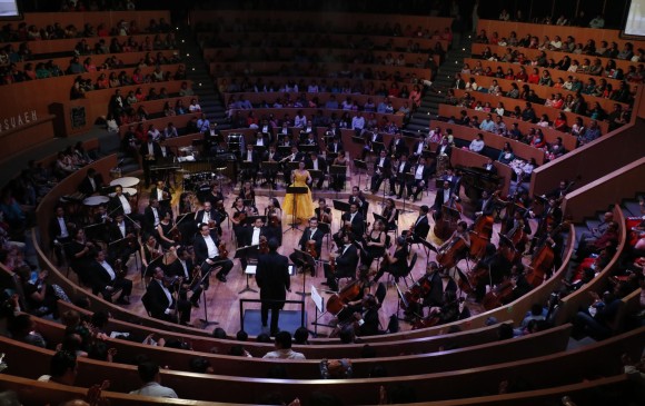 La Orquesta Sinfónica de la Universidad Autónoma de Hidalgo promueve la carrera musical de solistas y directores. Está bajo la batuta del joven director francés Gaétan Kuchta. FOTO cortesía