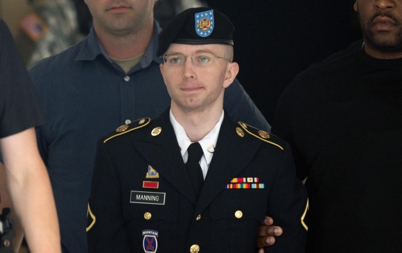 Manning logró una operación de cambio sexo con huelga de hambre en penal militar. Antes se llamaba Bradley. FOTO AFP