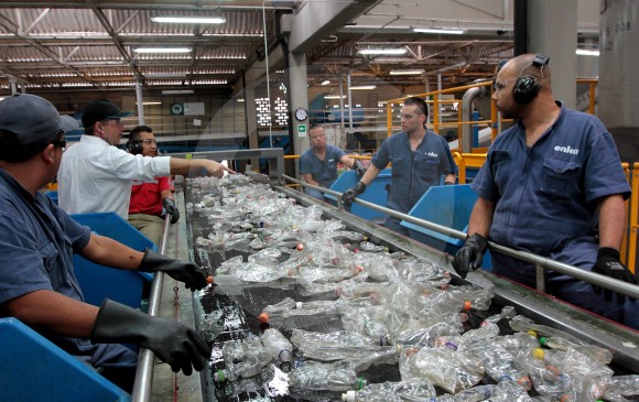 El 51 % de los productos de Enka se fabrican a partir de materias primas recicladas. Foto: EL COLOMBIANO.