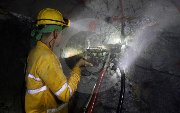 Numerosos mineros trabajan hoy dentro del título minero concedido a la Gran Colombia Gold, Zandor Capital, socavones que antes pertenecieron a la Frontino Gold Mines. FOTO donaldo zuluaga