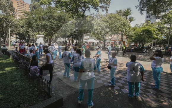 El grupo de la tercera edad de Villanueva aprovecha el lugar para sus ejercicios aeróbicos. FOTOS MANUEL SALDARRIAGA