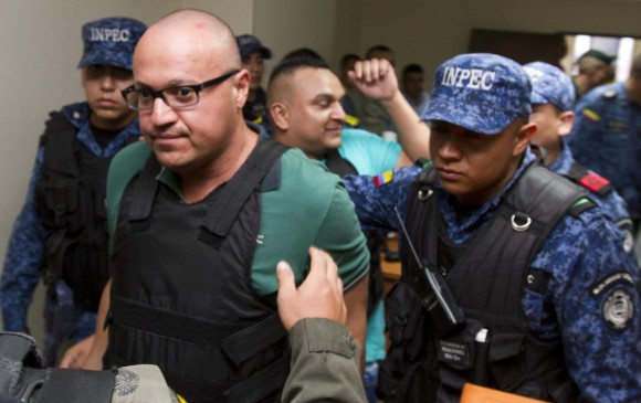 Se espera que a las 5:00 de la tarde de este martes “Carlos Pesebre” salga de la cárcel donde se encuentra recluido. FOTO ESTEBAN VANEGAS