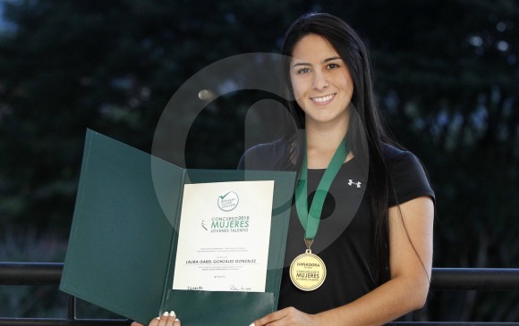 Laura Isabel González, jugadora de rugby, premiada en Mujeres Jóvenes Talento en la categoría Deportes. Foto: Jaime Pérez.