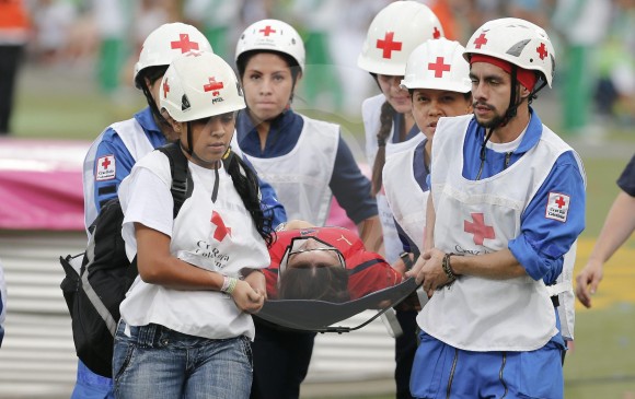 Uno de los ingresos de recursos de la Cruz Roja se da por su servicio en partidos de fútbol. En capacitación de socorristas y voluntarios invirtió $300 millones el año pasado. FOTO Juan A. Sánchez
