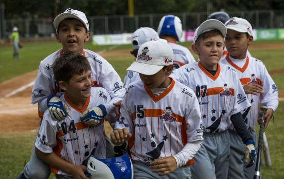Los niños de Envigado mostraron que el talento en el béisbol ya se diseminó por el Valle de Aburrá. Ahora, el reto es volver a clasificarse al Festival de Festivales. FOTO jaime pérez munévar