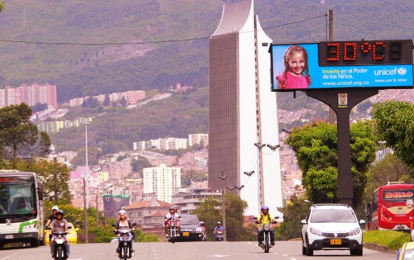 EL jueves 2 de julio fue el día más caliente del año en Medellín, la temperatura llegó a 33° centigrados. FOTO Róbinson Sáenz.