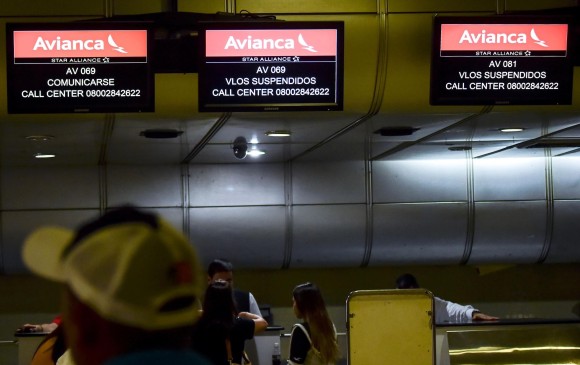 Los vuelos de Avianca de las rutas Bogotá-Caracas y Lima-Caracas quedaron suspendidos desde ayer por una decisión anticipada de la compañía frente a dificultades de seguridad. FOTO afp
