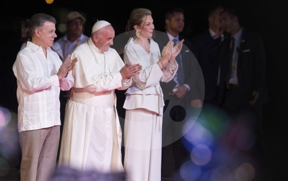 Papa Francisco se despidió del pueblo colombiano y agradeció tanto cariño