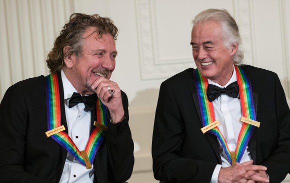 El vocalista Robert Plant y el guitarrista Jimmy Page , de Led Zeppelin, manifestaron este jueves su satisfacción por el resultado del juicio. FOTO AFP