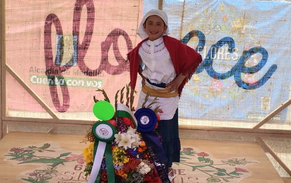Mariana lloró de alegría por el triunfo en la categoría Infantil. FOTO ESTEBAN VANEGAS