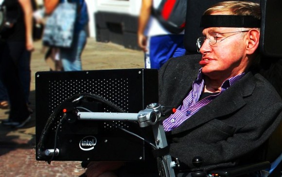 Stephen Hawking habla de salir de la Tierra en 100 años. Foto Doug Wheller