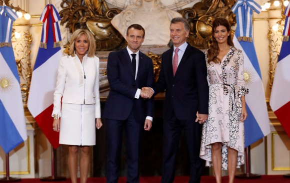 El presidente de francés Emmanuel Macron (i) y el argentino Mauricio Macri (d) adelantarán la cumbre del G20 junto a 18 líderes más de las principales economías del mundo. FOTO efe