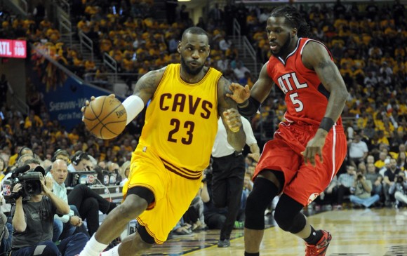 Lebron James, figura y experiencia de Cleveland. FOTO reuters 