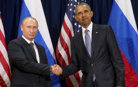 Barack Obama confrontó a Vladimir Putin sobre la presunta incidencia rusa en las elecciones estadounidenses. FOTO AP