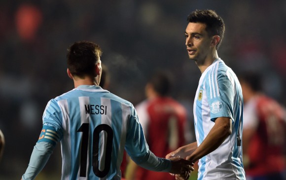 Tres asistencias de Messi y dos asistencias de Pastore en el último juego reflejan la influencia de ambos. FOTO AFP