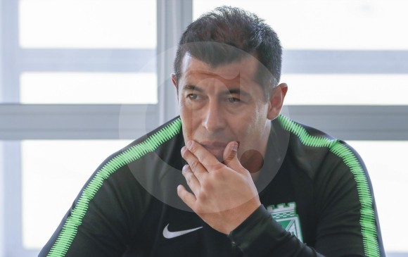 El técnico argentino sumó un rendimiento del 62% con el verde, fue subcampeón de la Superliga y de la Liga águila-1.. FOTO MANUEL SALDARRIAGA