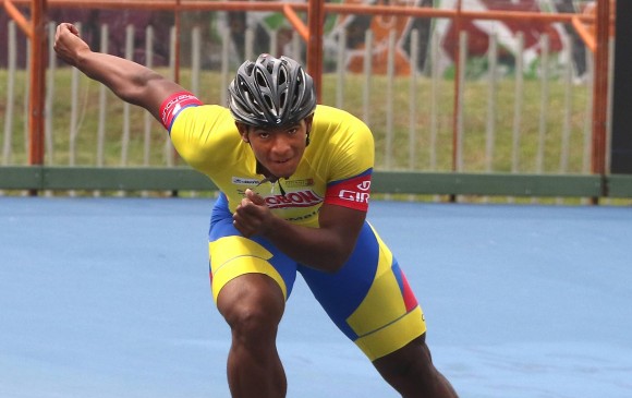 Edwin Estrada viene de ganar oro en los 400 metros ruta en la válida nacional de Cartagena, el fin se semana. FOTO julio herrera 