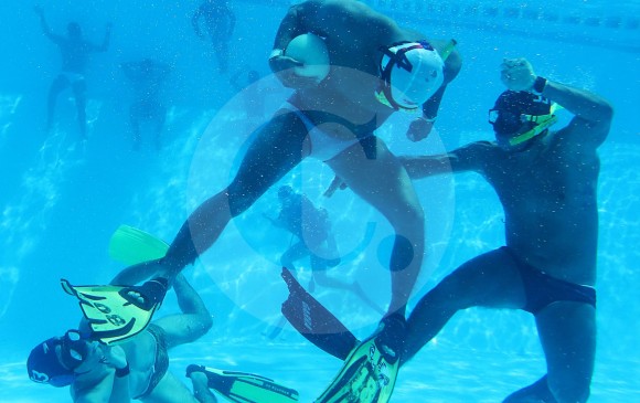 Desde 2010 el club Orcas de rugby subacuático de Antioquia ha tenido actuaciones destacadas en el Mundial de Clubes, pero solo hasta este año logró el primer lugar. FOTO julio césar herrera