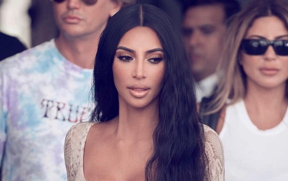Kim lanzó recientemente sus cosméticos kkwbeauty. FOTO: @kimkardashian