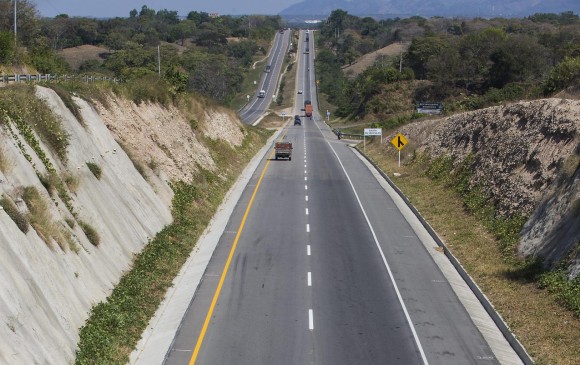 Las obras de Invías se concentrarán entre Puerto Salgar-San Roque y Ocaña-Gamarra de Ruta del Sol. FOTO julio cesar herrera