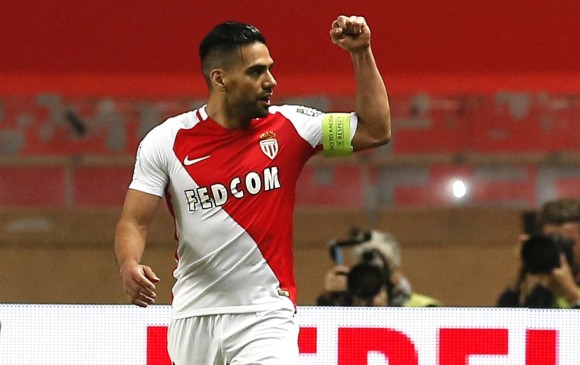 Radamel Falcao García viene de anotarle dos goles al Lille. Suma 30 en la temporada y 20 en la Liga de Francia. FOTO efe 