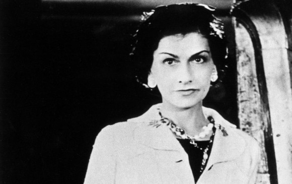 Coco Chanel falleció en su habitación del Hotel Ritz donde vivió por más de 30 años. Como homenaje, el hotel le llamó Suite Coco Chanel. FOTOS Archivo, Wikipedia, Mabalu, Marion Pike 