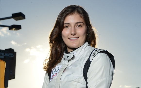 Tatiana Calderón es la quinta mujer en toda la historia que llega a la Fórmula 1. FOTO COLPRENSA