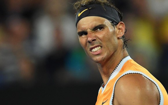 Rafael Nadal se muestra cada vez más fuerte en Australia. Ahora se mide a Stefanos, revelación del torneo. FOTO efe 