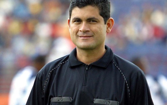 El exarbitro colombiano Óscar Julián Ruiz, instructor de Fifa. FOTO ARCHIVO COLPRENSA