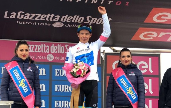 Froome consiguió su primera victoria de etapa en un Giro y demostró que aún está para dar la pelea en la competencia. Foto AFP
