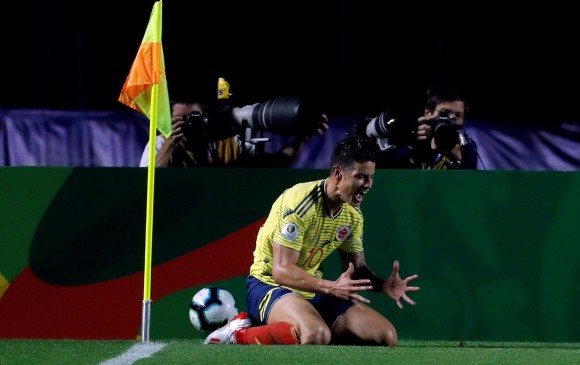 James Rodríguez suma dos asistencias en Copa América; individualmente, se destaca junto a Duván Zapata. FOTO afp