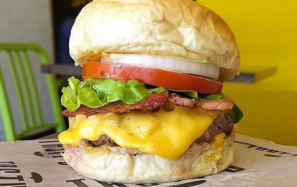 Esta es una de las hamburguesas del concurso Burger Master. FOTO @tastys.burgers