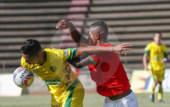 Leones y Barranquilla protagonizaron un partido emocionante ayer en el estadio de Ditaires. FOTO robinson sáenz