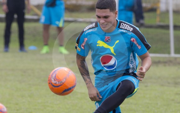 Con Juan Fernando Quintero en la cancha, el Medellín gana efectividad. Sus cobros siempre generan riesgo en los arcos rivales. Es el máximo artillero del equipo (6 tantos). FOTO Juan A. Sánchez
