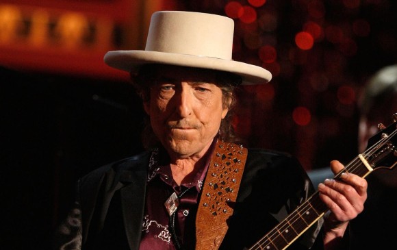 Bob Dylan agradeció a la Academia Sueca el Premio Nobel de Literatura. FOTO Archivo AFP