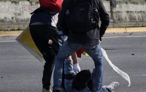 Así asesinaron a quemarropa a joven manifestante en Caracas 