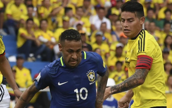 Neymar y James Rodríguez se cruzaron varias veces en la cancha. Hubo gestos de buena amistad entre ambos. foTO AFP