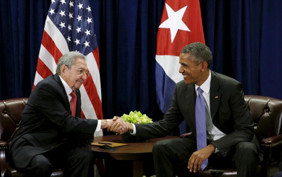 Un año de deshielo entre Estados Unidos y Cuba y aún no se siente