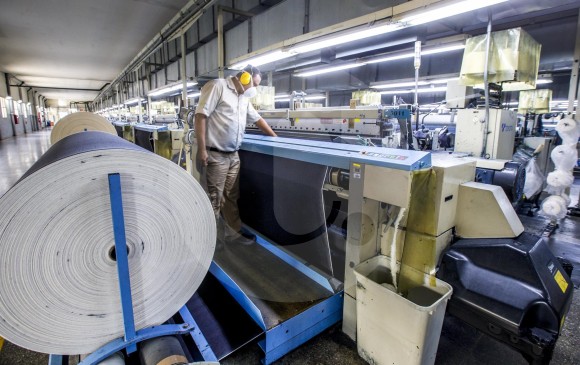 Con los procesos productivos concentrados en su planta de Bello, norte del Valle de Aburrá, la textilera Fabricato espera ganar eficiencia y competitividad. FOTO Juan Antonio Sánchez