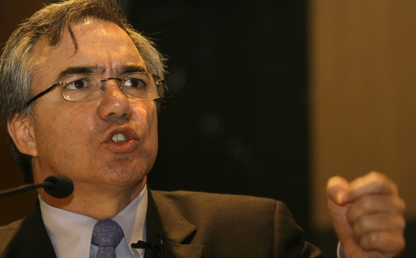 El exministro Diego Palacio, condenado por cohecho, gozará de libertad condicional. FOTO: Colprensa