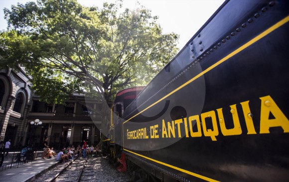 La vieja locomotora del primer ferrocarril de Antioquia, desaparecido en los años 60. FOTO: JULIO CÉSAR HERRERA